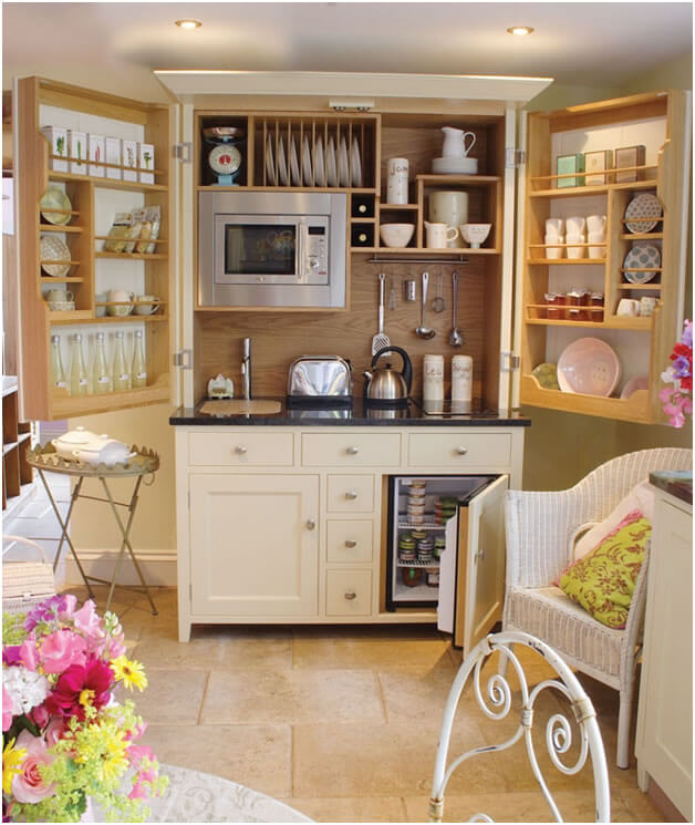 fully-equipped-kitchenette