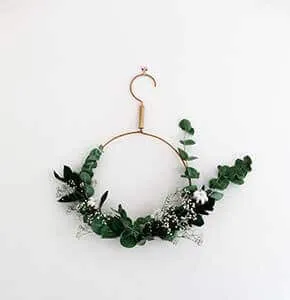 Minimalist Wreath Wall Art