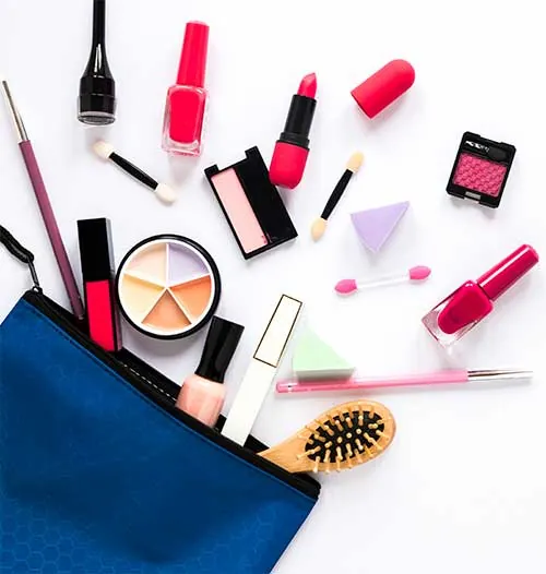 girl with canvas bag